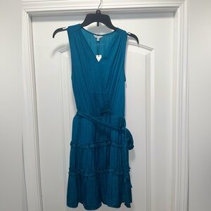 Naked Zebra, NWT, surplice tiered skirt dress w/ removable sash. Size M